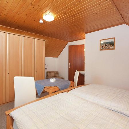 Flat In Polle Near The Forest Екстер'єр фото