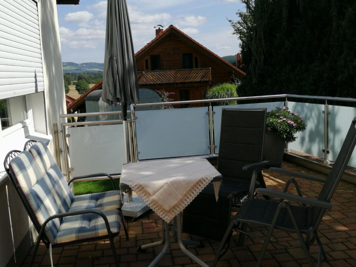 Flat In Polle Near The Forest Екстер'єр фото