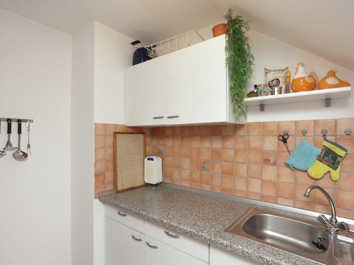 Flat In Polle Near The Forest Екстер'єр фото