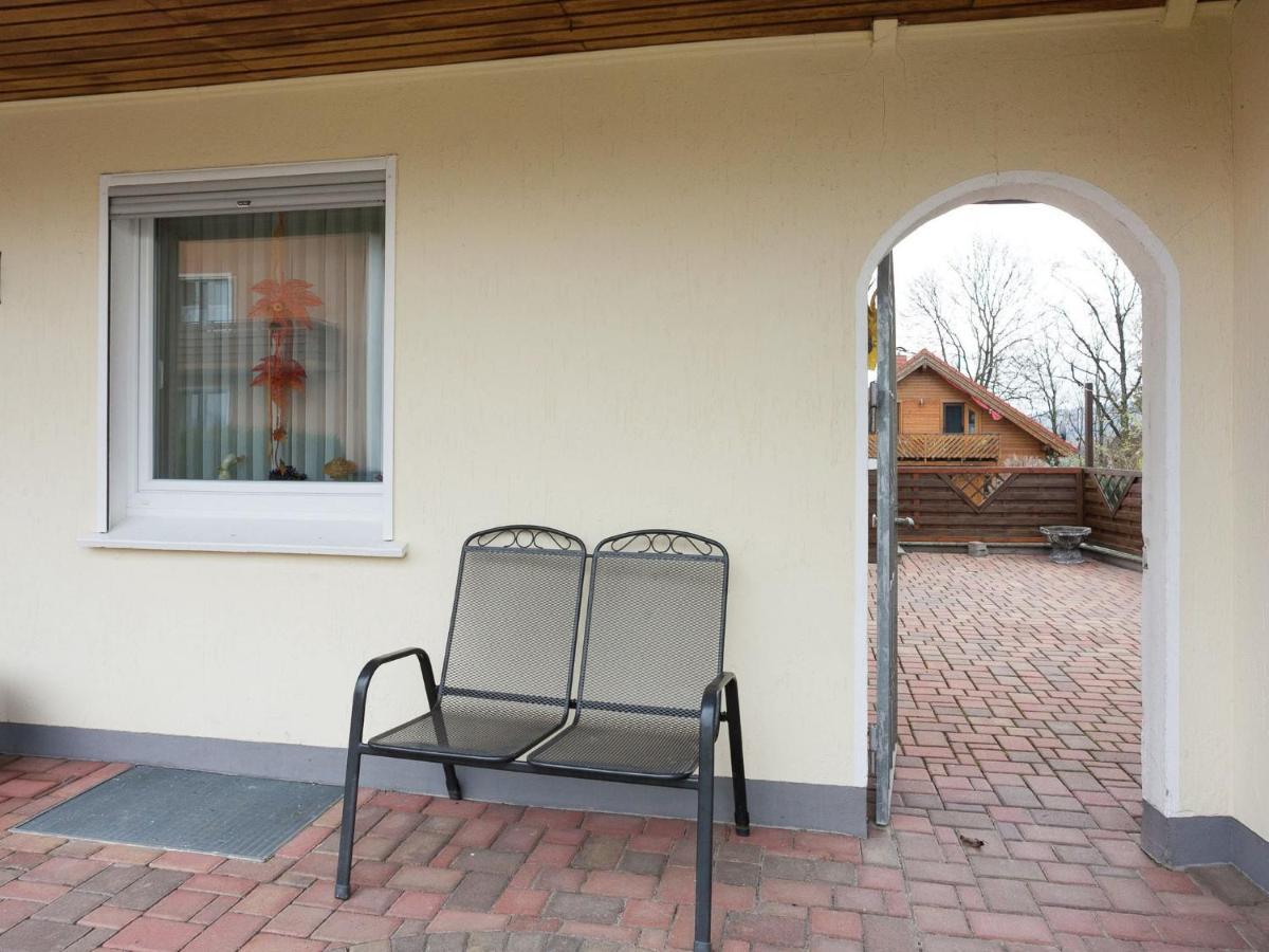 Flat In Polle Near The Forest Екстер'єр фото