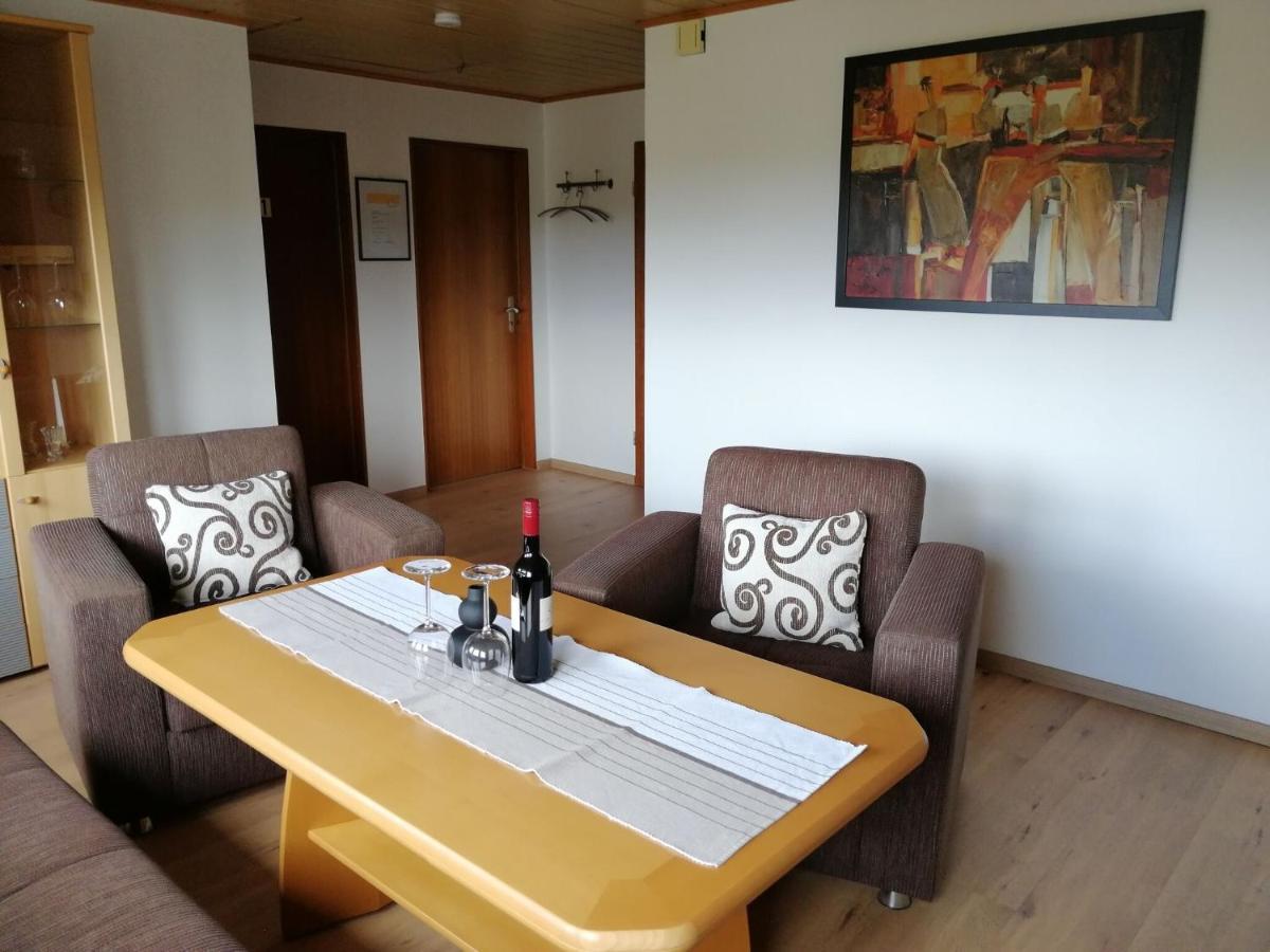 Flat In Polle Near The Forest Екстер'єр фото