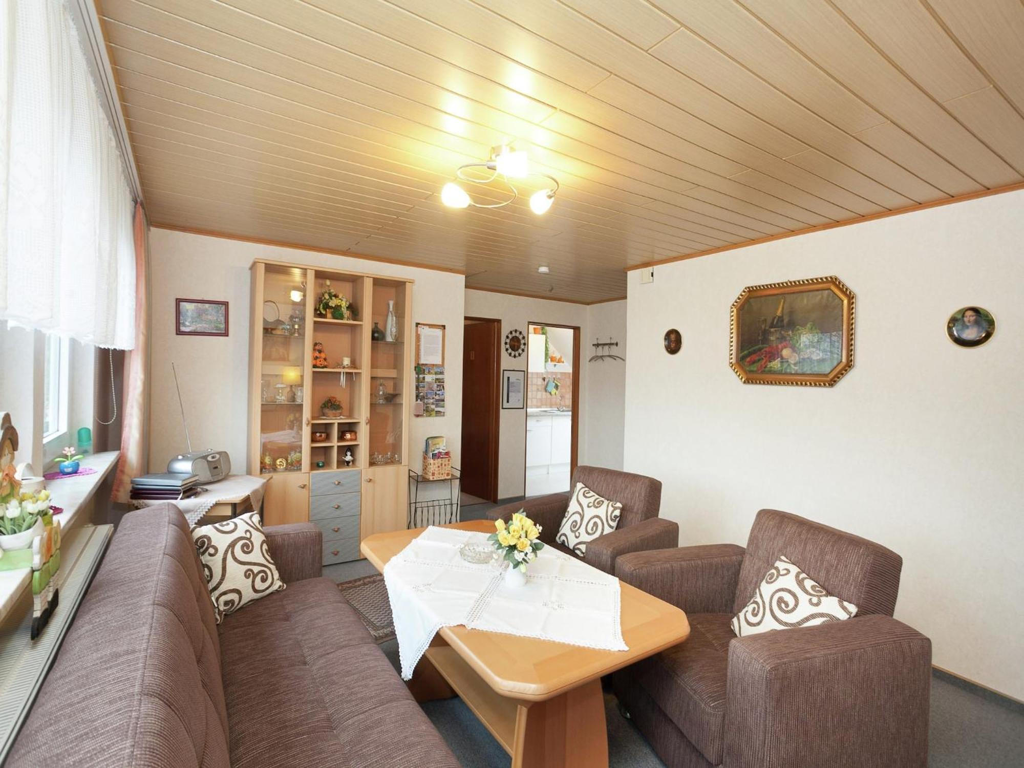 Flat In Polle Near The Forest Екстер'єр фото